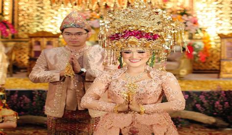 Yuk Kenal Tentang Baju Pernikahan Adat Palembang – Plaminan