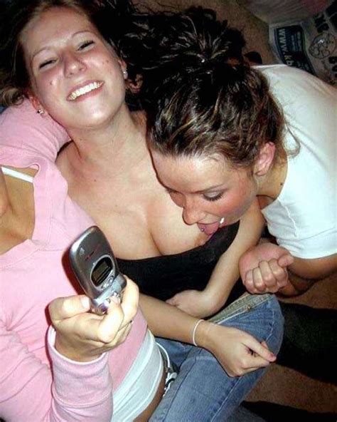 Hot Drunk College Girls Going Insane Flashing In Public Porn Pictures