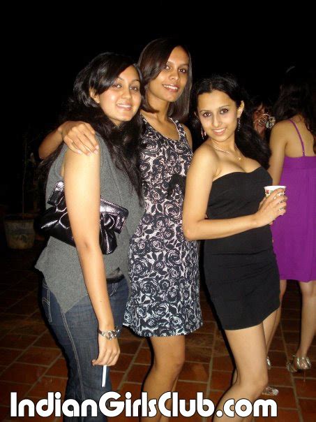 Three Cute Desi Chicks Indian Girls Club Nude Indian