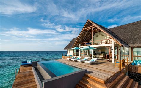 seasons resorts maldives luxurycom