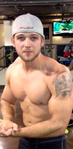 max thieriot muscles google search max thieriot celebrities male max theriot