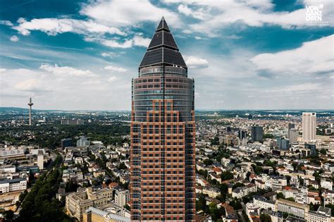 luftbild messeturm frankfurt  main vonganzoben luftbildfotografie der fotograf fuer