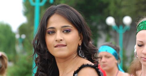 tamil actress hot photos 2012 anuksha tamil actress hot photos 2012