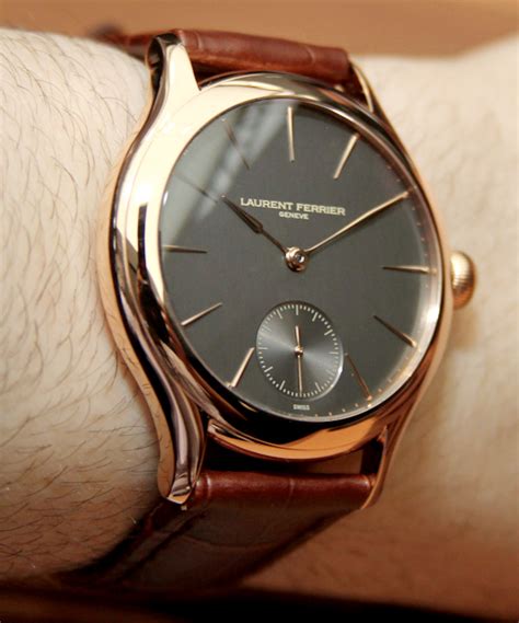 laurent ferrier galet classic micro rotor automatic  hands