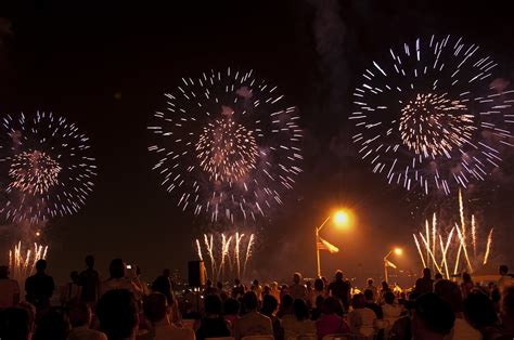 where to watch fall and winter fireworks before the end of