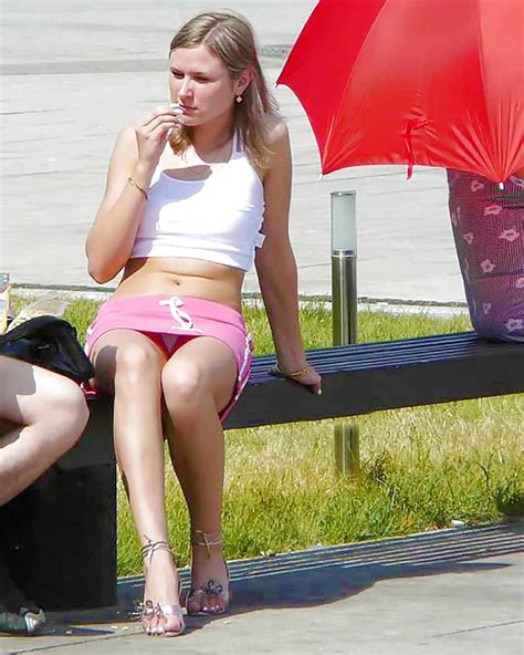 teen upskirt in park sexy candid girls with juicy asses