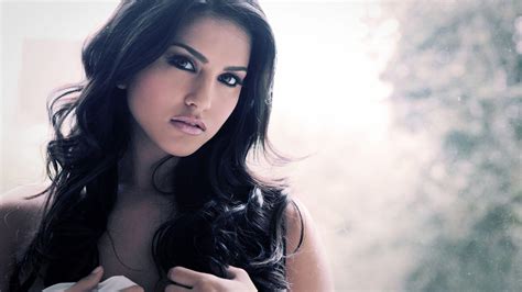 sunny leone wallpapers top free sunny leone backgrounds wallpaperaccess