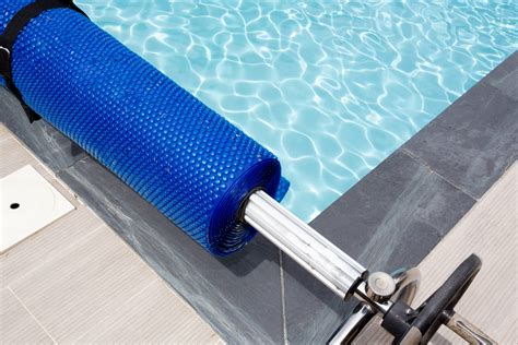 solar pool covers   efficient covers  pool heating  protection solar