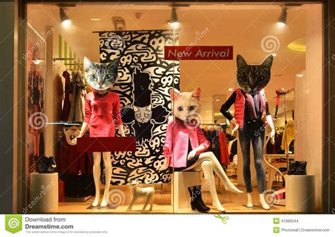 fashion boutique display window  mannequins store sale window store display ideas