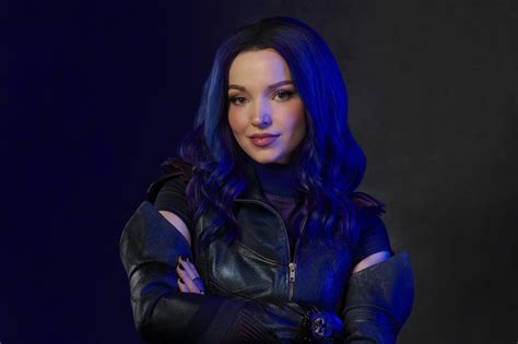 descendants  teaser trailer released whats  disney