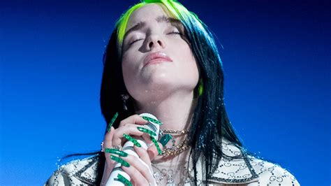Billie Eilish Reveals Her Body As Part Of A Powerful Statement On Tour