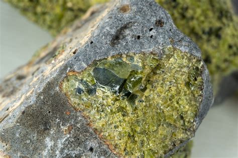 peridot meanings  crystal properties  crystal council