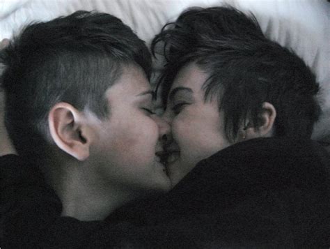 cdc warns that oral sex is still risky how queers who like vaginas can keep them safe