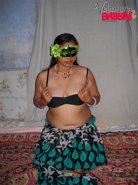 south indian amateur velamma bhabhi large titties juggled at indian paradise