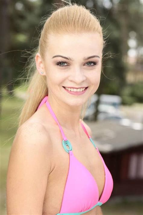 karolina labuda contestant miss polski 2014 miss world