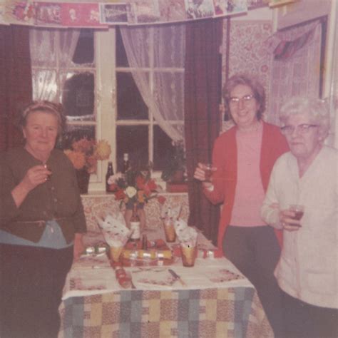 uk photo and social history archive christmas 1970s individual photos