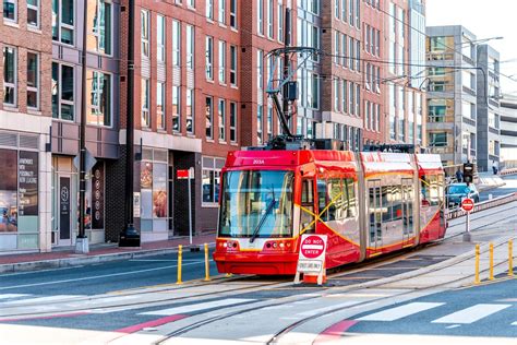 dc streetcar   expanded   anacostia river  benning road