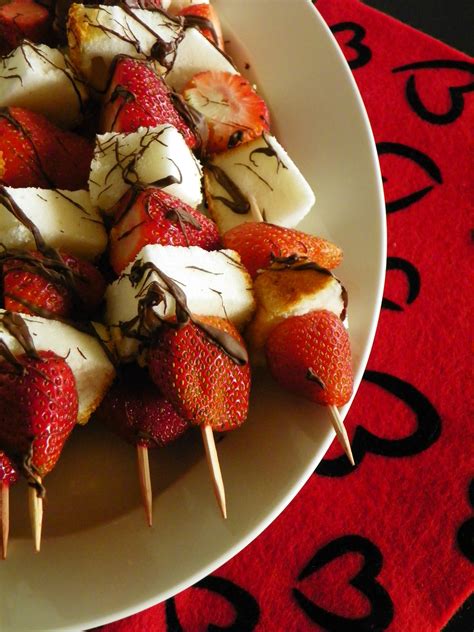 quick  easy valentines day dessert skewers