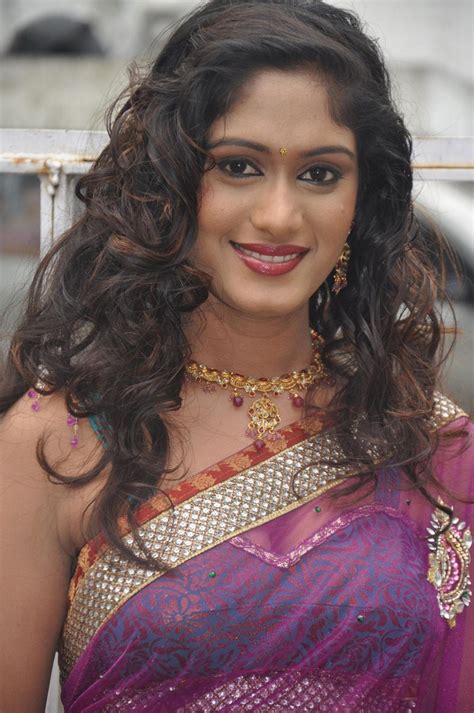 tamil romantic actress lavanya hot in saree ~ fashion and style
