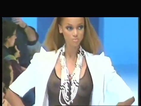 Tyra Banks Visible Big Tits And Nipples In 1993 On
