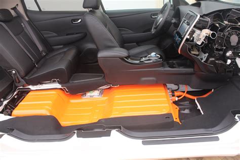 nissan leaf battery pack cutaway  rmachineporn