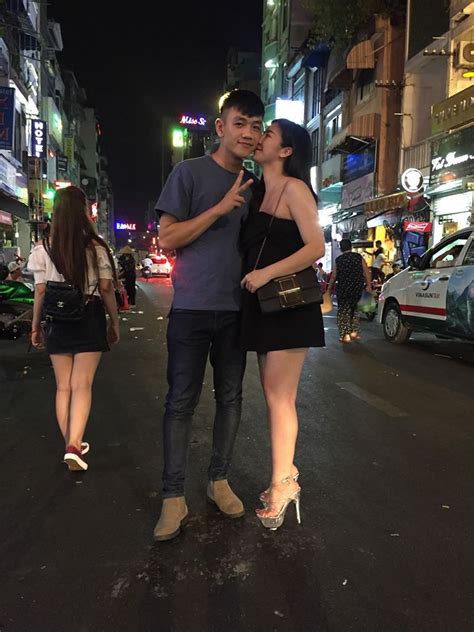 Chia Tay Chồng Cũ Hot Girl Bánh Tráng Trộn Đà Lạt Vừa Công Khai