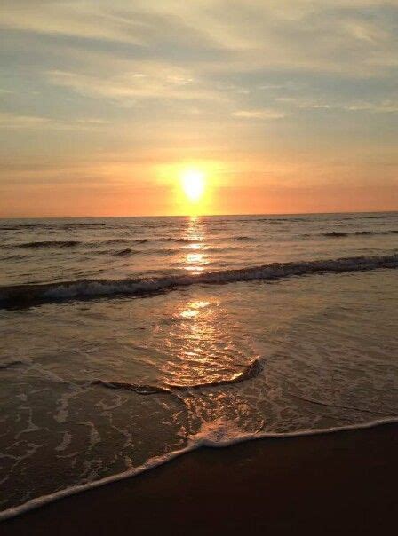 ondergaande zon egmond aan zee zon strand