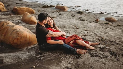 This Couple Met Right Before Taking These Sexy Beach Photos Popsugar