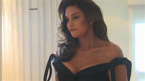 caitlyn jenner reveals new identity in vanity fair photo