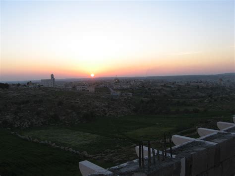 al samu hebron الغروب على بلدة السموع منظر رائع منطقة اصفيَ، اُنقر الصورة لتكبيرها