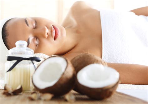 7 Reasons Why Coconut Oil Is Best For Your Body Massage