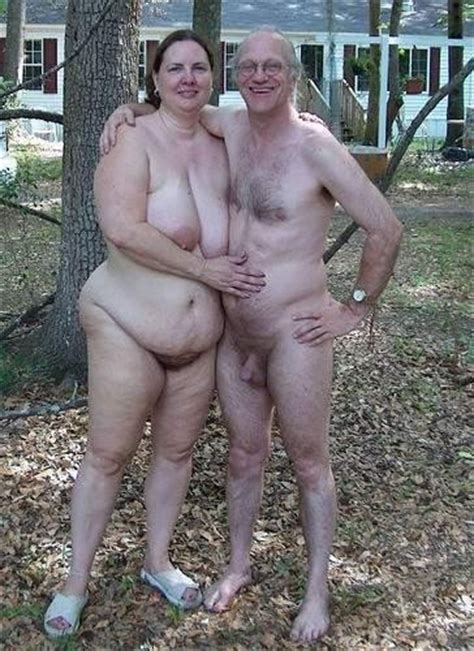 Couples Posing Nude At Home