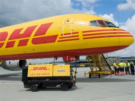 dhl singapore targets australia  commerce air cargo news