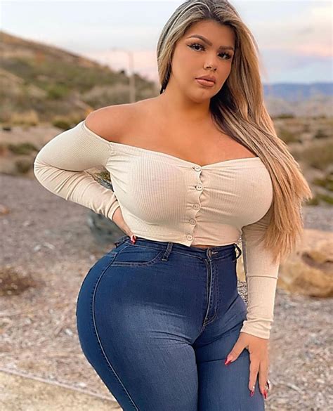 real women curves girl with curves curvy fashion plus size fashion