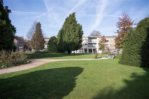 op huizenjacht  aartselaar  het centrum heb je alles dichtbij foto hlnbe