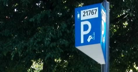 autoluw maken amsterdam  alleen maar het parkeerprobleem verschuiven naar omliggende