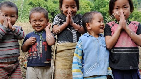 crowdfunding to help the poor on nepal on justgiving