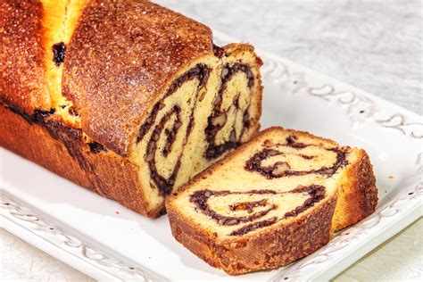 romanian producers  traditional sweet bread cozonac reach record sales  year romania