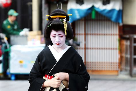 steps   perfect japanese geisha makeover ikeda spa singapore