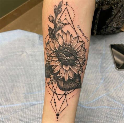 Top 51 Best Forearm Tattoo Ideas For Women [2021 Inspiration Guide]