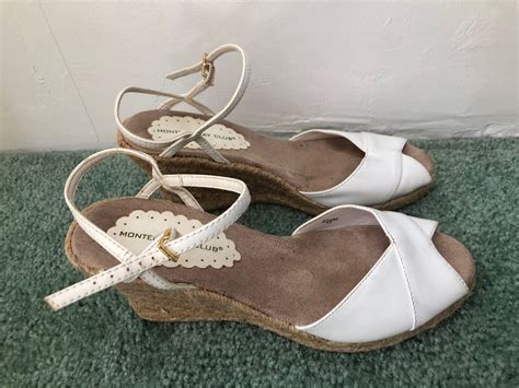 Montego Bay Club White Wedge Sandals Womens Size 8 Gem