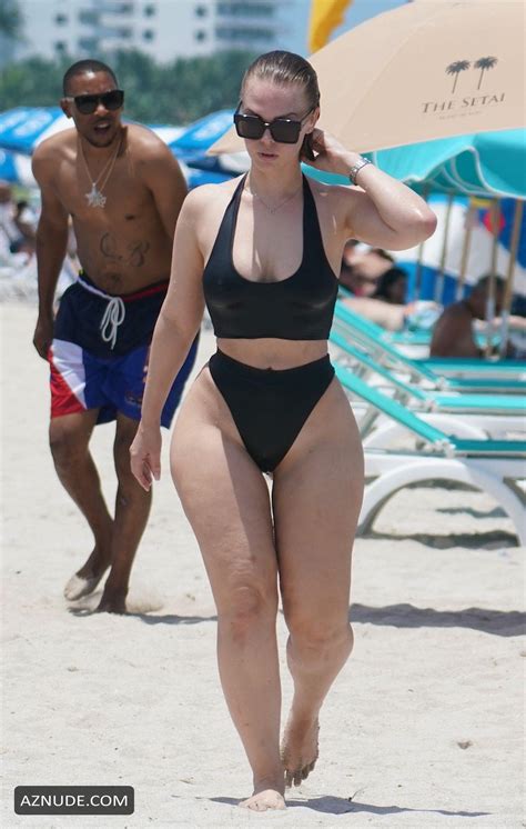 Bianca Elouise Sexy In A Black Bikini With Thong Bottoms At The Beach