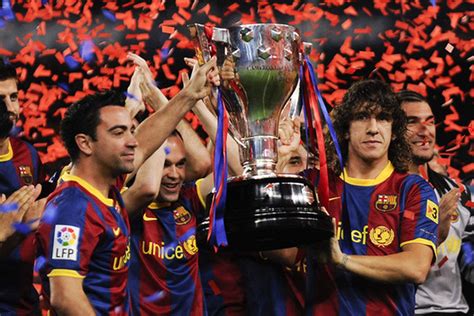 la liga week  barcelona lift la liga trophy  relegation spot left barca blaugranes