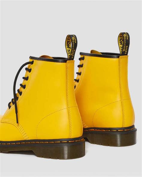 dr martens originals boots  smooth leather lace  boots yellow smooth womensmens