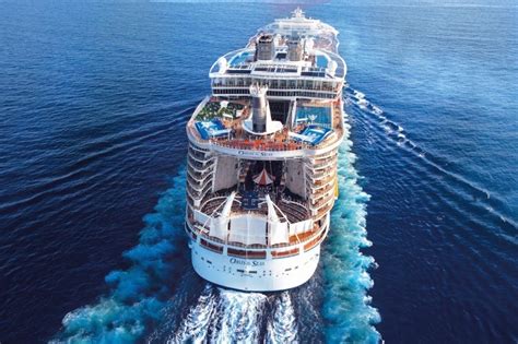 oasis class big bold enduring avid cruiser cruise reviews