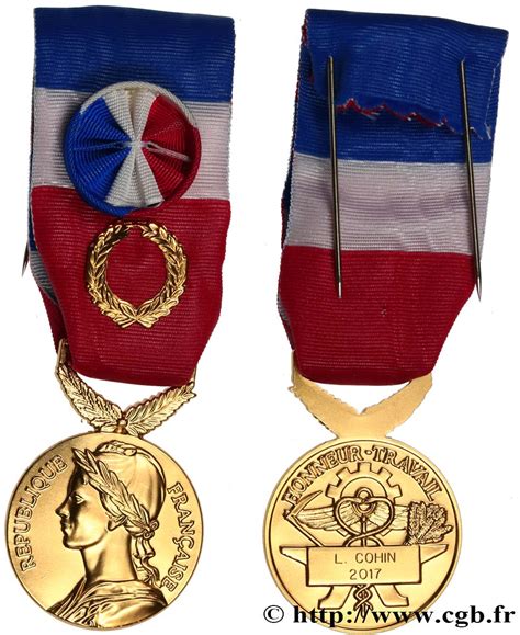 cinquiÈme rÉpublique médaille d honneur du travail grand or fme 591852