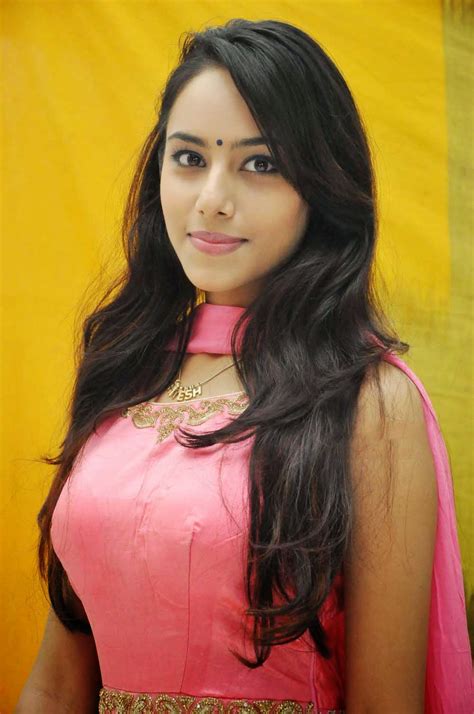 Tamil Actress Vinitha Latest Cute Stills Photo Shoot