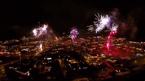 cool video drone footage captures towns incredible  years eve fireworks celebration abc