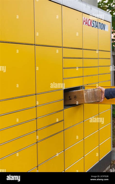 dhl parcel send  res stock photography  images alamy