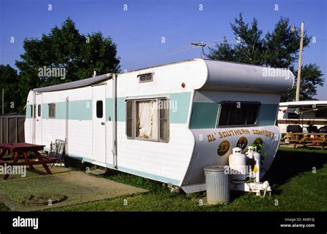 era mobile home   amercian midwest trailer park stock photo alamy